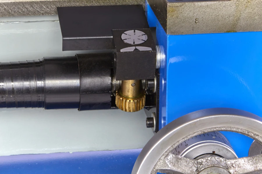 HBM 330 X 600 Metaaldraaibank Compleet 10 HBM 330 X 600 Metaaldraaibank Compleet - Afbeelding 8