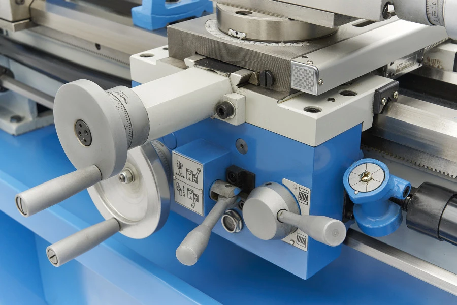 HBM 320 X 900 DRO Professionele Variabele Metaaldraaibank Compleet Met LCD Display 9 HBM 320 X 900 DRO Professionele Variabele Metaaldraaibank Compleet Met LCD Display - Afbeelding 7